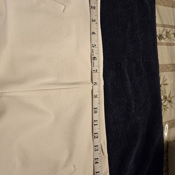 Chico's Fabulously Slimming pants size 1.5 - Picture 8 of 13